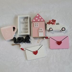 12. Valentine's Day Decor Set - Pink and Red